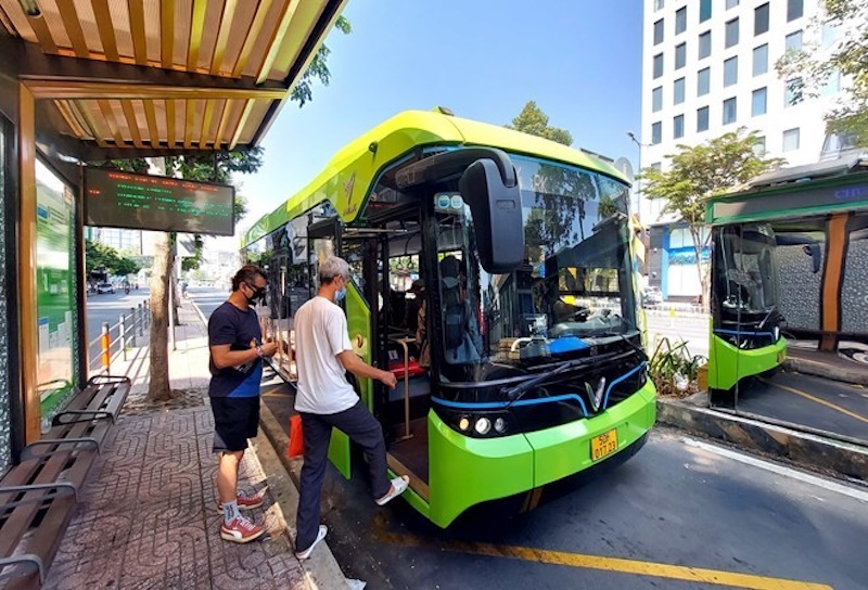 Hướng dẫn cụ thể tại các bến xe buýt chính